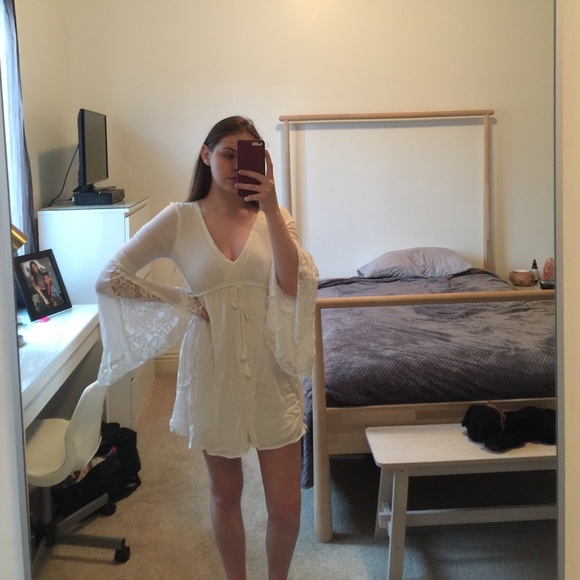 Cream dress - Picture 3 of 5